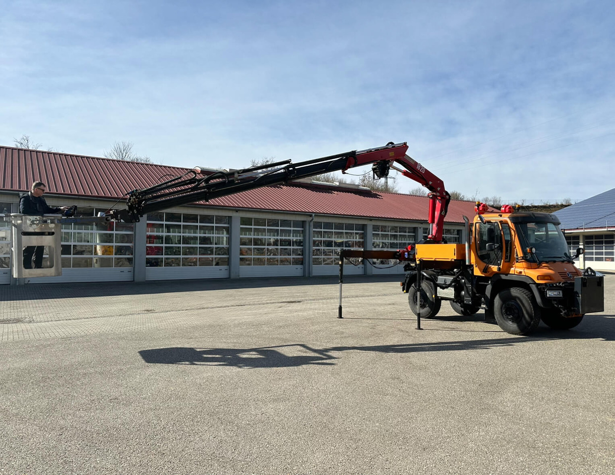 Unimog 400 - U400 405 25177 mit Wechselkran Merced - 市政/ 专用车辆:图2 Unimog 400 - U400 405 25177 mit Wechselkran Merced - 市政/ 专用车辆:图2
