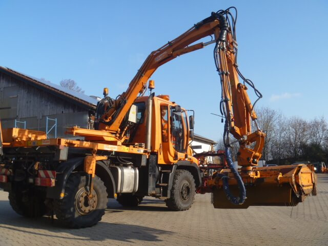 吊臂式割草机 Unimog Aufbaumulcher Gilbers U400ST06EMP：图9