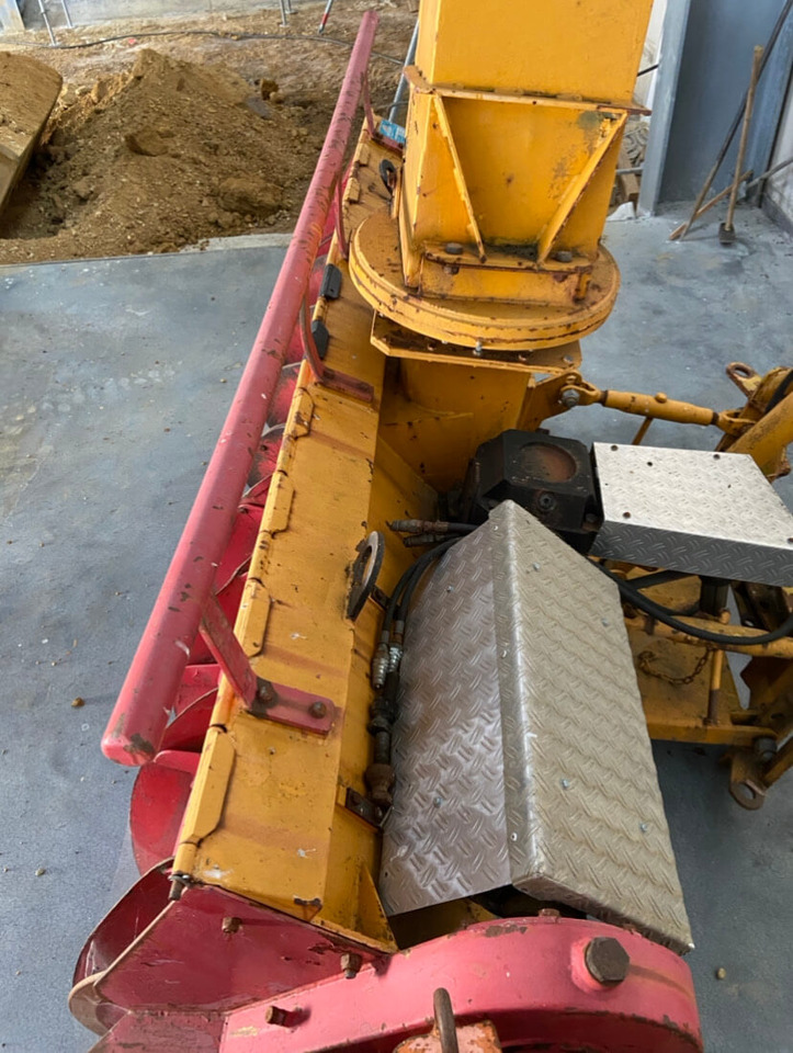 Unimog Schneefräse Overaasen T-70B - 推雪板:图3 Unimog Schneefräse Overaasen T-70B - 推雪板:图3