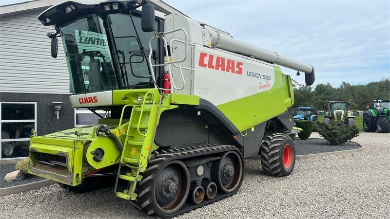 Claas LEXION 560 Med ny bælter og 4wd - 联合收割机:图2 Claas LEXION 560 Med ny bælter og 4wd - 联合收割机:图2