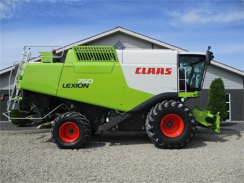 Claas LEXION 750 Gårdmaskine med kun 1480timer og V900 s - 联合收割机:图2 Claas LEXION 750 Gårdmaskine med kun 1480timer og V900 s - 联合收割机:图2