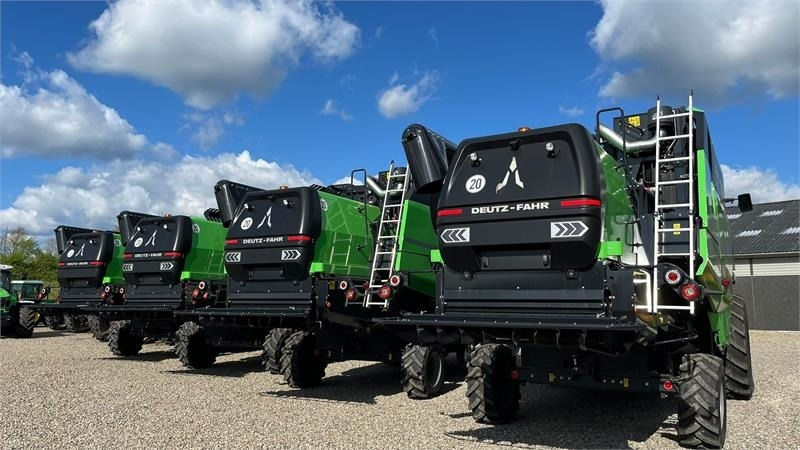 Deutz-fahr C7206 With 24feed - 7.2m header. New and unused Co - 联合收割机:图2 Deutz-fahr C7206 With 24feed - 7.2m header. New and unused Co - 联合收割机:图2