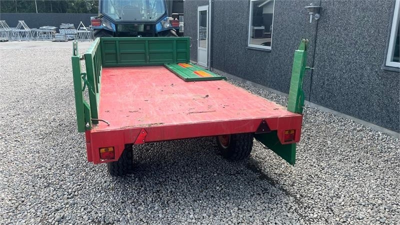 Dk-Tec Tipvogn Med bremser - 农场自卸拖车/ 自卸车:图2 Dk-Tec Tipvogn Med bremser - 农场自卸拖车/ 自卸车:图2