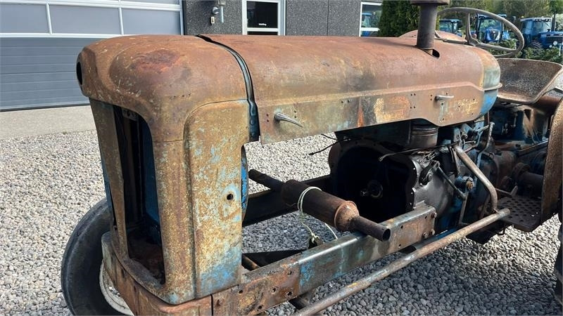 Fordson Major Motoren mangler, men mange god dele.  - 拖拉机:图4 Fordson Major Motoren mangler, men mange god dele.  - 拖拉机:图4