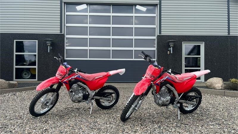 Honda CRF 125 F DEMO. Rigtig crosser med gear og kobling - 全地形车:图1 Honda CRF 125 F DEMO. Rigtig crosser med gear og kobling - 全地形车:图1