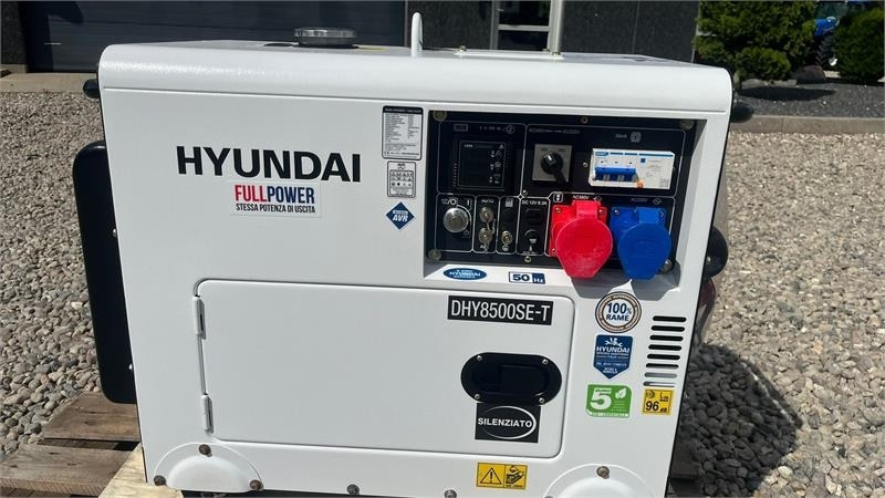 Hyundai DHY8500SE-T 7,0kW diesel - 发电机组:图2 Hyundai DHY8500SE-T 7,0kW diesel - 发电机组:图2