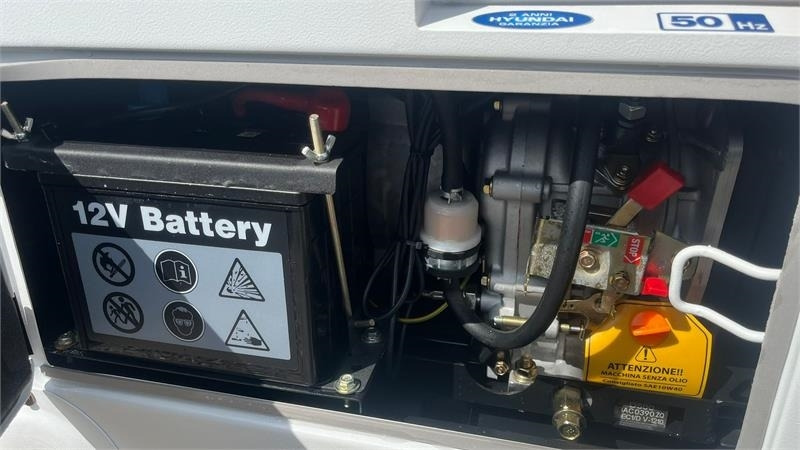 Hyundai DHY8500SE-T 7,0kW diesel - 发电机组:图5 Hyundai DHY8500SE-T 7,0kW diesel - 发电机组:图5