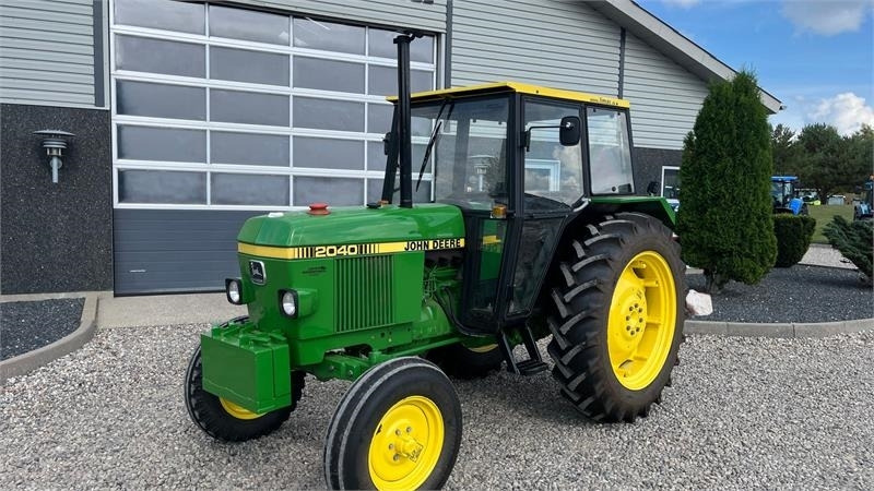 John Deere 2040 Med nye dæk hele vejen rundt  - 拖拉机:图2 John Deere 2040 Med nye dæk hele vejen rundt  - 拖拉机:图2