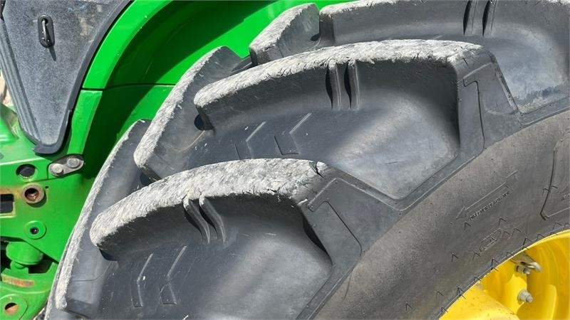 John Deere 7280R Næsten nye dæk, Autopower og frontlift samt - 拖拉机:图4 John Deere 7280R Næsten nye dæk, Autopower og frontlift samt - 拖拉机:图4