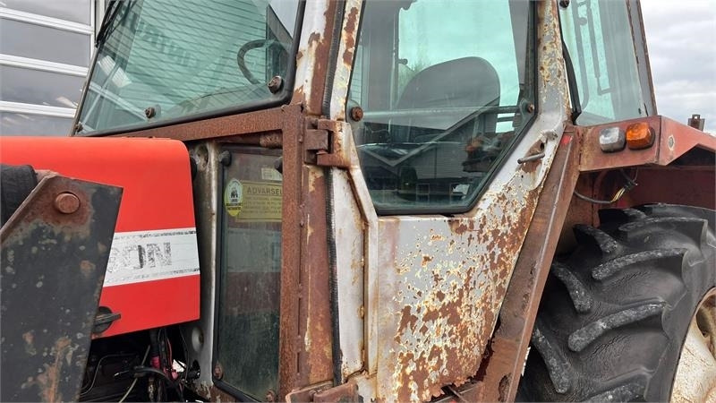 Massey Ferguson 690 Speedshift med frontlæsser - 拖拉机:图5 Massey Ferguson 690 Speedshift med frontlæsser - 拖拉机:图5