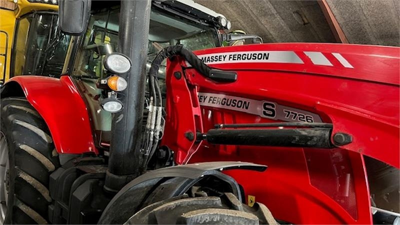 Massey Ferguson 7726 S DynaVT Med front læsser. Læsser er meget li - 拖拉机:图2 Massey Ferguson 7726 S DynaVT Med front læsser. Læsser er meget li - 拖拉机:图2