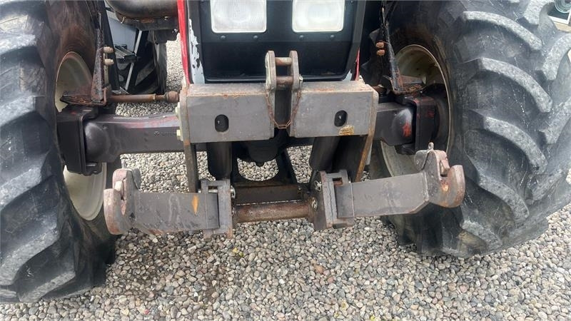 Massey Ferguson 8120 DYNA 4 Med frontlift  - 拖拉机:图4 Massey Ferguson 8120 DYNA 4 Med frontlift  - 拖拉机:图4