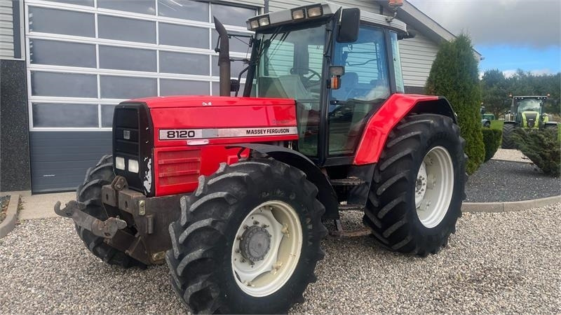 Massey Ferguson 8120 DYNA 4 Med frontlift  - 拖拉机:图2 Massey Ferguson 8120 DYNA 4 Med frontlift  - 拖拉机:图2