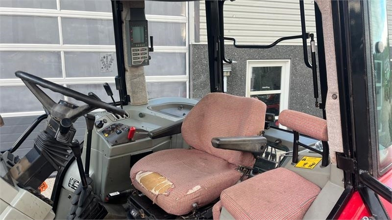 Massey Ferguson 8140 Dyna Shift  - 拖拉机:图5 Massey Ferguson 8140 Dyna Shift  - 拖拉机:图5