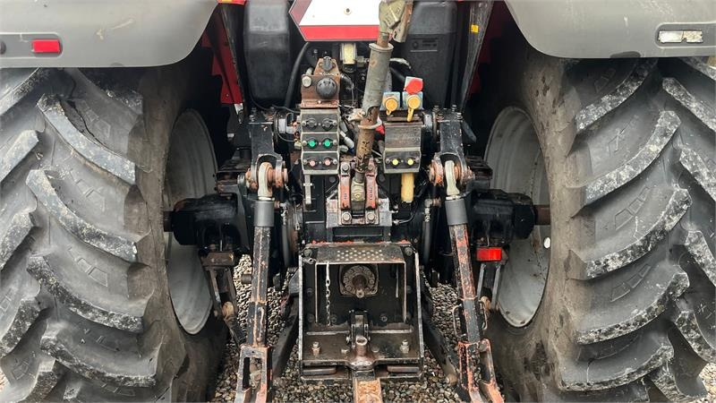 Massey Ferguson 8250 Powercontrol - 拖拉机:图4 Massey Ferguson 8250 Powercontrol - 拖拉机:图4