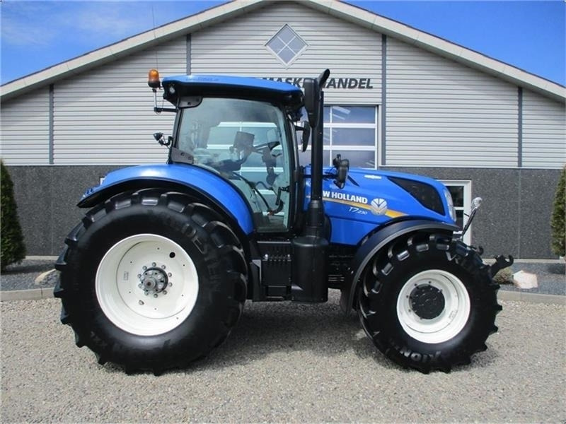 New Holland T7.230 AutoCommand, meget velholdt traktor - 拖拉机:图2 New Holland T7.230 AutoCommand, meget velholdt traktor - 拖拉机:图2