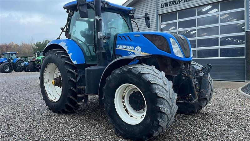 New Holland T7.230 Autocommand med frontlift og nye bagdæk er - 拖拉机:图4 New Holland T7.230 Autocommand med frontlift og nye bagdæk er - 拖拉机:图4