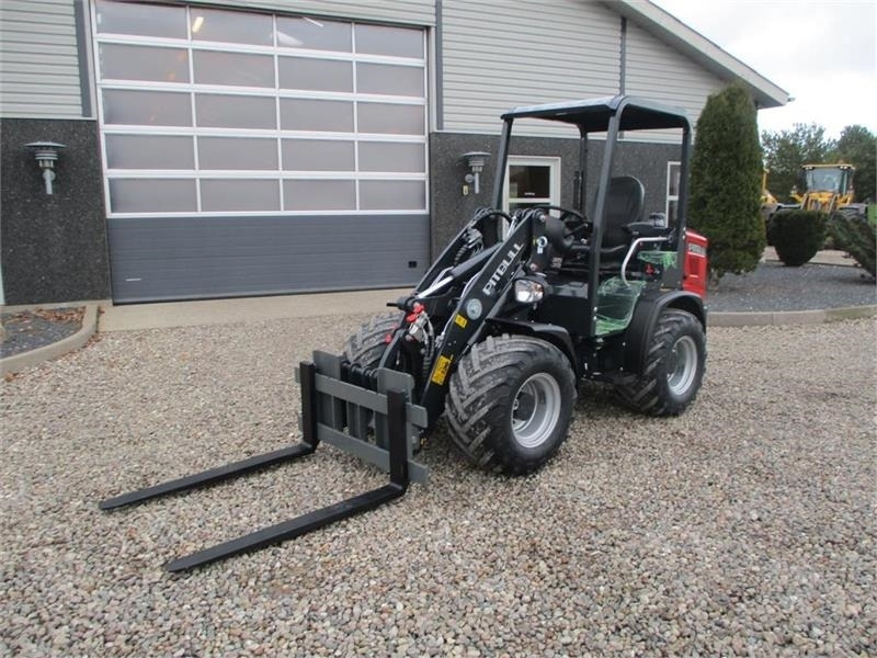 Pitbull X24-26V med lyspakke, 400mm hjulmontering og pall - 紧凑型装载机:图5 Pitbull X24-26V med lyspakke, 400mm hjulmontering og pall - 紧凑型装载机:图5