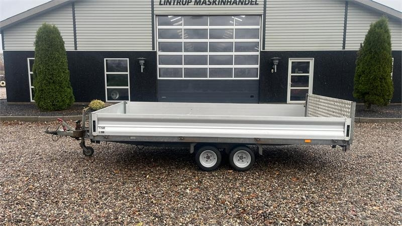 Selandia Maskintrailer med vip og rampe med hydrau - 栏板式/ 平板拖车:图1 Selandia Maskintrailer med vip og rampe med hydrau - 栏板式/ 平板拖车:图1