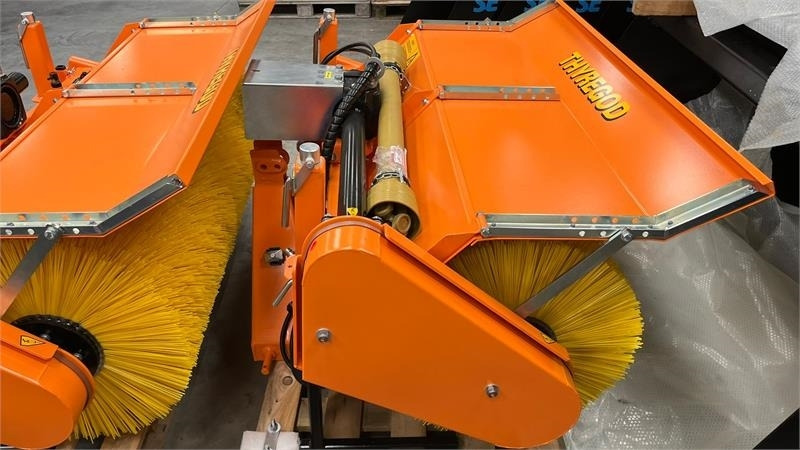 扫地机 Thyregod TK 1600 PTO, med hydraulisk sving.：图6