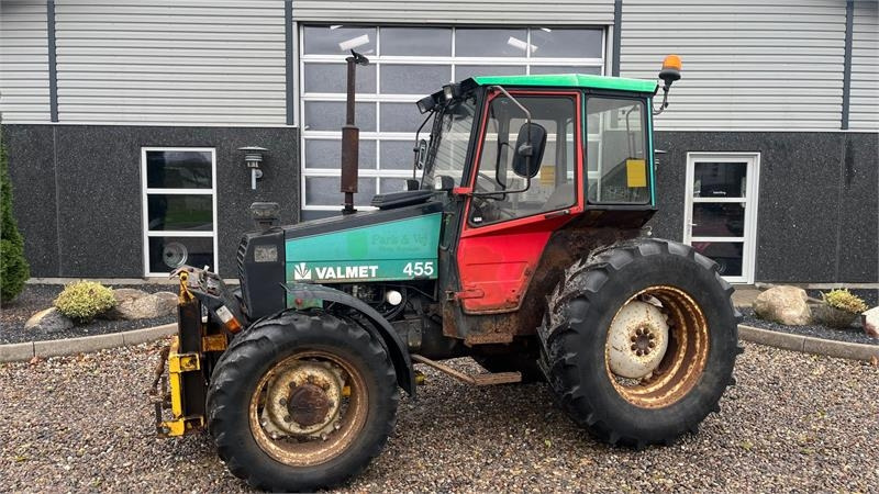 Valmet 455 Med en slags frontlift - 拖拉机:图1 Valmet 455 Med en slags frontlift - 拖拉机:图1