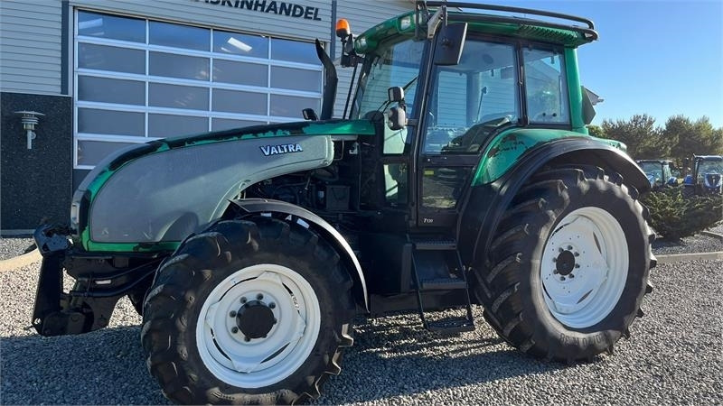 Valtra T130 med 3.5ton frontlift - 拖拉机:图2 Valtra T130 med 3.5ton frontlift - 拖拉机:图2