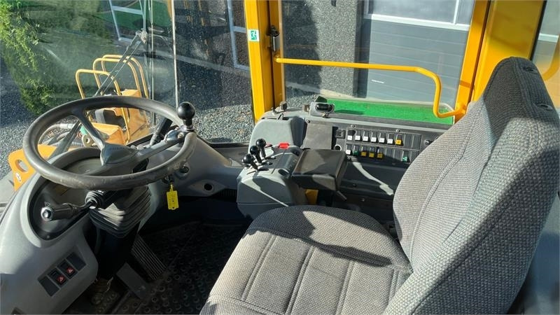Volvo L70E Med hurtigskift og centralsmørring - 轮式装载机:图4 Volvo L70E Med hurtigskift og centralsmørring - 轮式装载机:图4