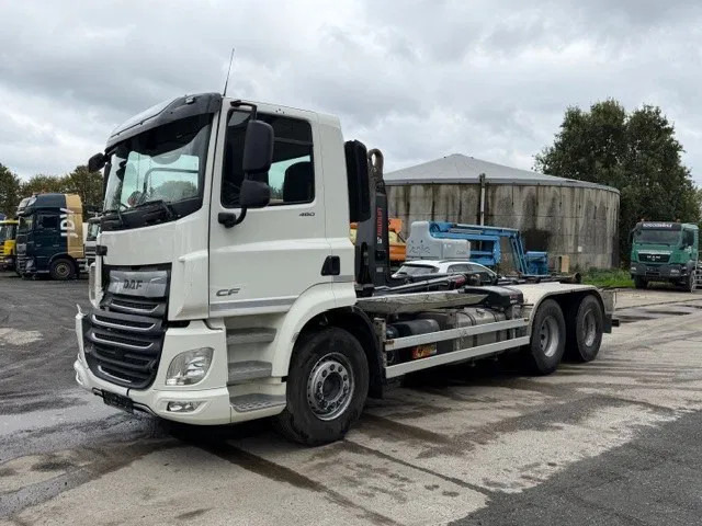DAF CF 480 HAAKARM/ROLL-OFF TIPPER - 吊钩升降车:图1 DAF CF 480 HAAKARM/ROLL-OFF TIPPER - 吊钩升降车:图1