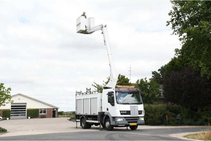 DAF LF 45.160 ARBEITSBUHNE/SKYWORKER/HOOGWERKER!!EURO4!! CUSTERS!! - 卡车:图1 DAF LF 45.160 ARBEITSBUHNE/SKYWORKER/HOOGWERKER!!EURO4!! CUSTERS!! - 卡车:图1