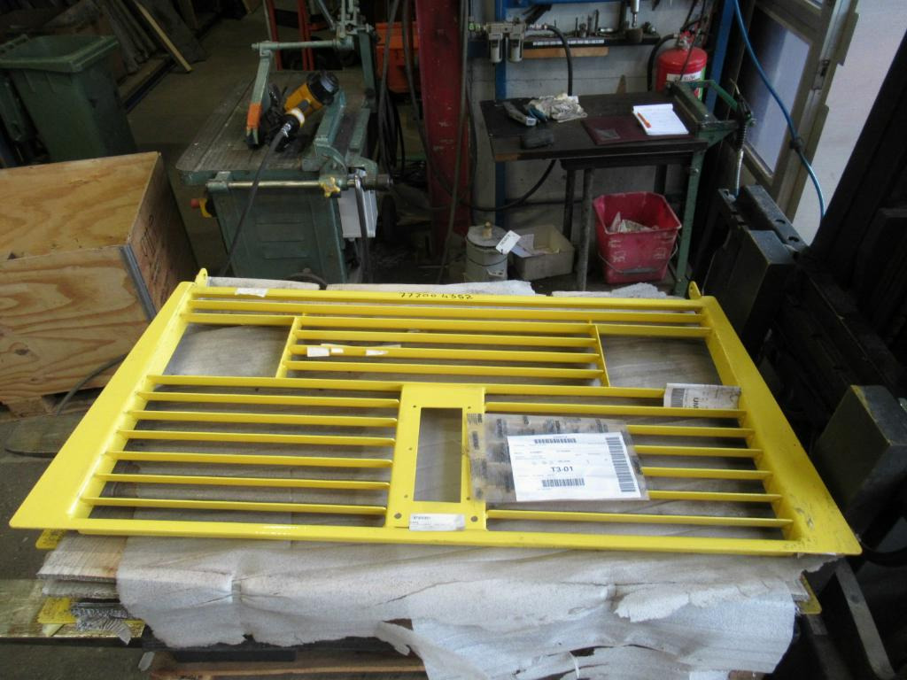 Bomag 57300801 - - 车门及其零件 适用于 建筑机械:图2 Bomag 57300801 - - 车门及其零件 适用于 建筑机械:图2