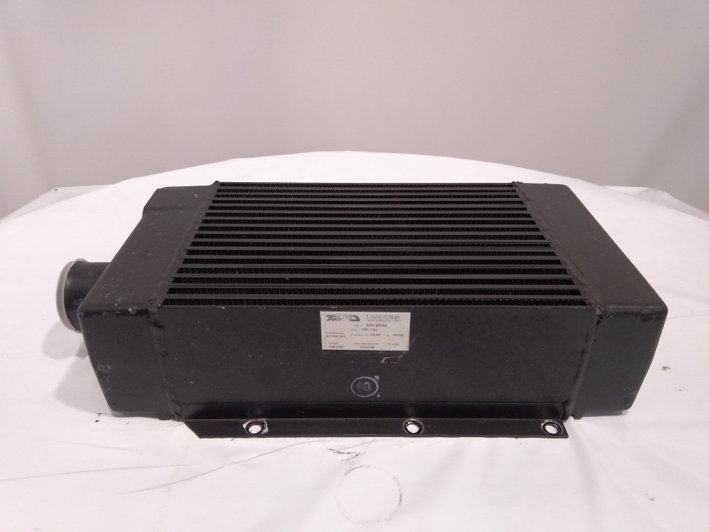 Case 6914940 - 中冷器 适用于 建筑机械:图1 Case 6914940 - 中冷器 适用于 建筑机械:图1