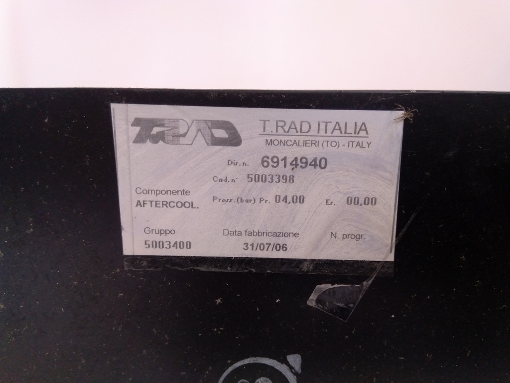 Case 6914940 - 中冷器 适用于 建筑机械:图4 Case 6914940 - 中冷器 适用于 建筑机械:图4