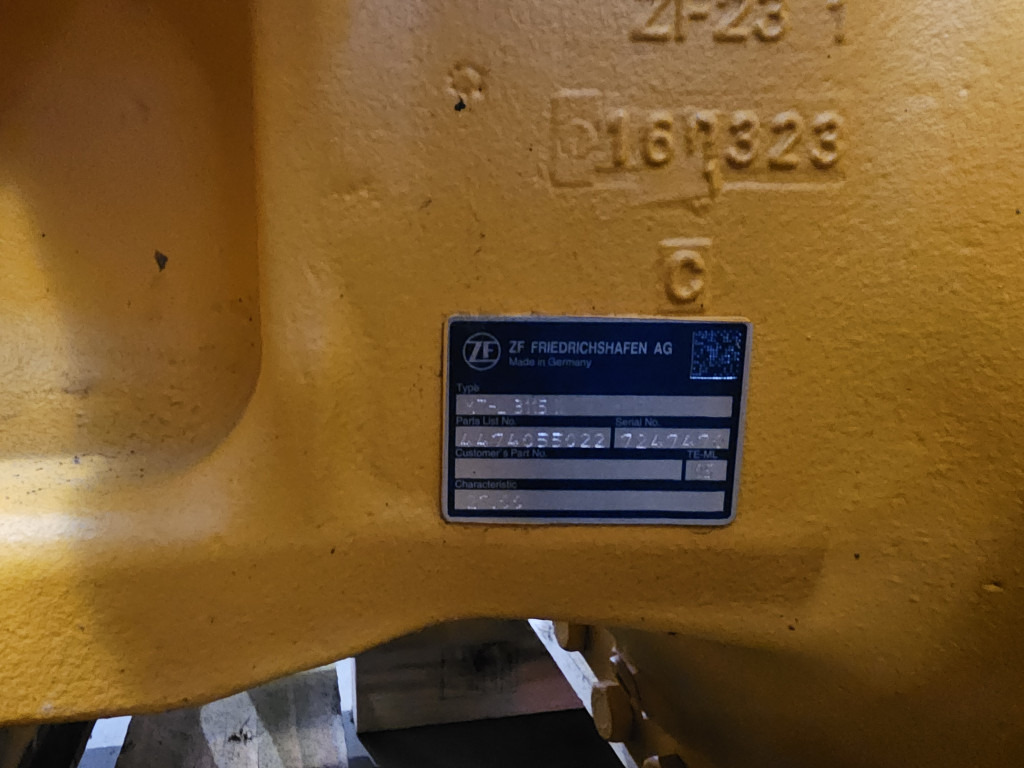 Case 84259022 - 后轴 适用于 建筑机械:图4 Case 84259022 - 后轴 适用于 建筑机械:图4