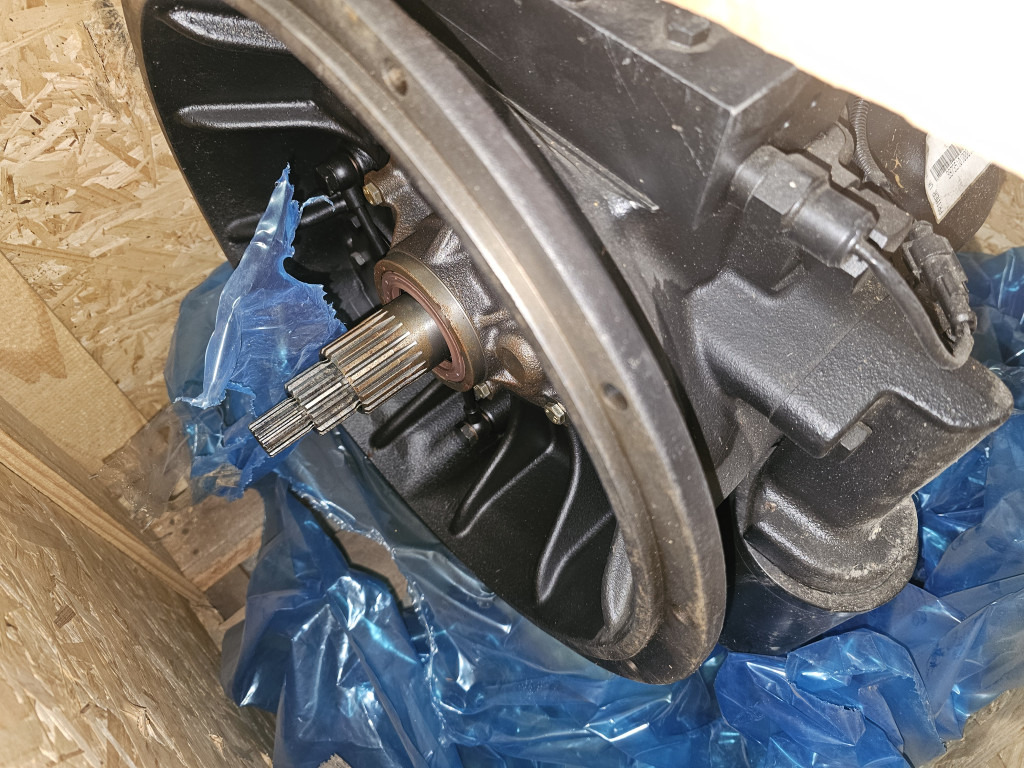 Case 84327511 - 84239309 - 变速箱 适用于 建筑机械:图3 Case 84327511 - 84239309 - 变速箱 适用于 建筑机械:图3