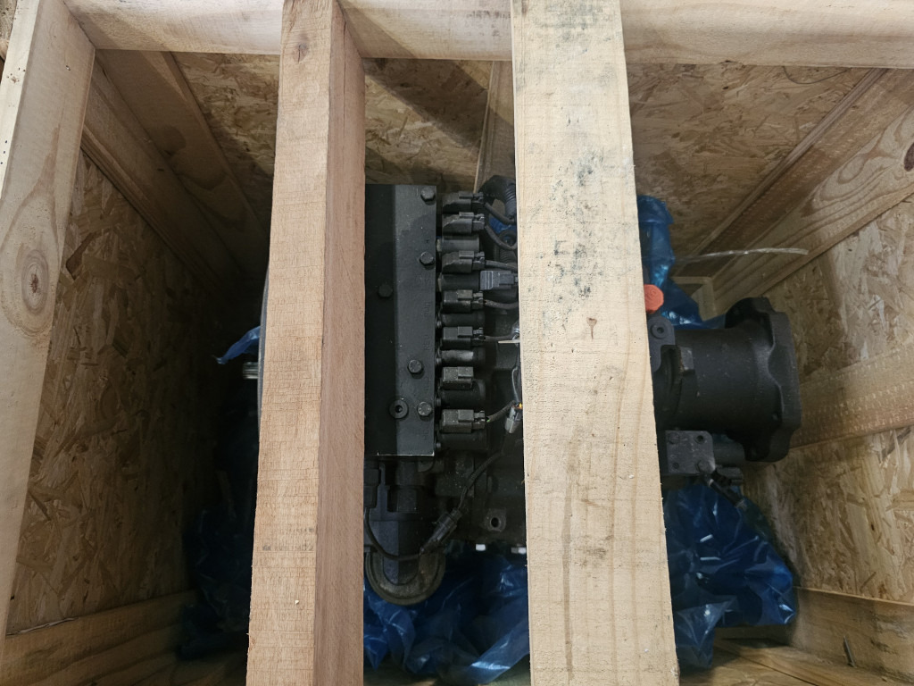 Case 84327511 - 84327511R - 变速箱 适用于 建筑机械:图2 Case 84327511 - 84327511R - 变速箱 适用于 建筑机械:图2