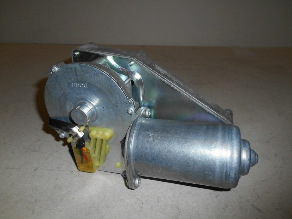 Caterpillar 3305061 - - 雨刮器 适用于 建筑机械:图1 Caterpillar 3305061 - - 雨刮器 适用于 建筑机械:图1