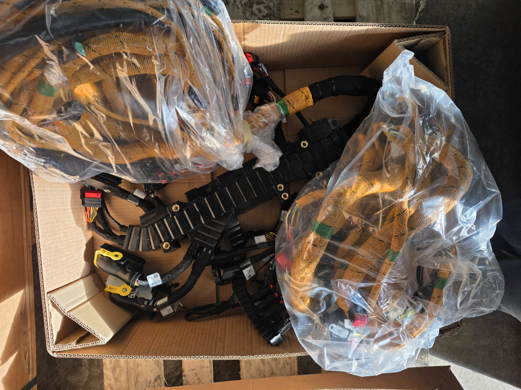 Caterpillar 6341687 - 电缆/ 线束 适用于 建筑机械:图2 Caterpillar 6341687 - 电缆/ 线束 适用于 建筑机械:图2