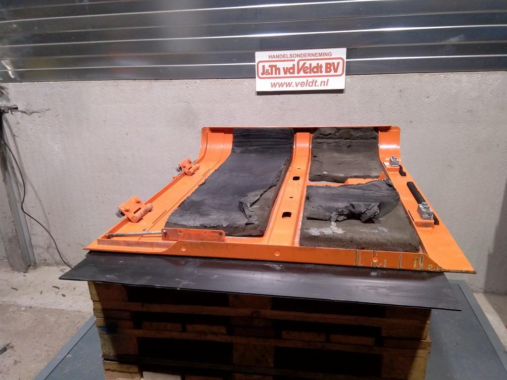 Hitachi ZX470LCH-5B - - 车门及其零件 适用于 建筑机械:图3 Hitachi ZX470LCH-5B - - 车门及其零件 适用于 建筑机械:图3