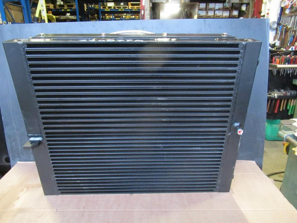 New Holland 4550135 - 冷却系统 适用于 建筑机械:图2 New Holland 4550135 - 冷却系统 适用于 建筑机械:图2