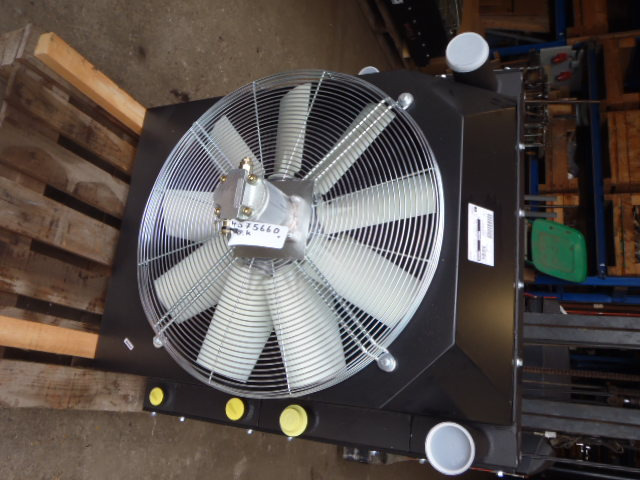 New Holland 4575660 - 冷却系统 适用于 建筑机械:图2 New Holland 4575660 - 冷却系统 适用于 建筑机械:图2