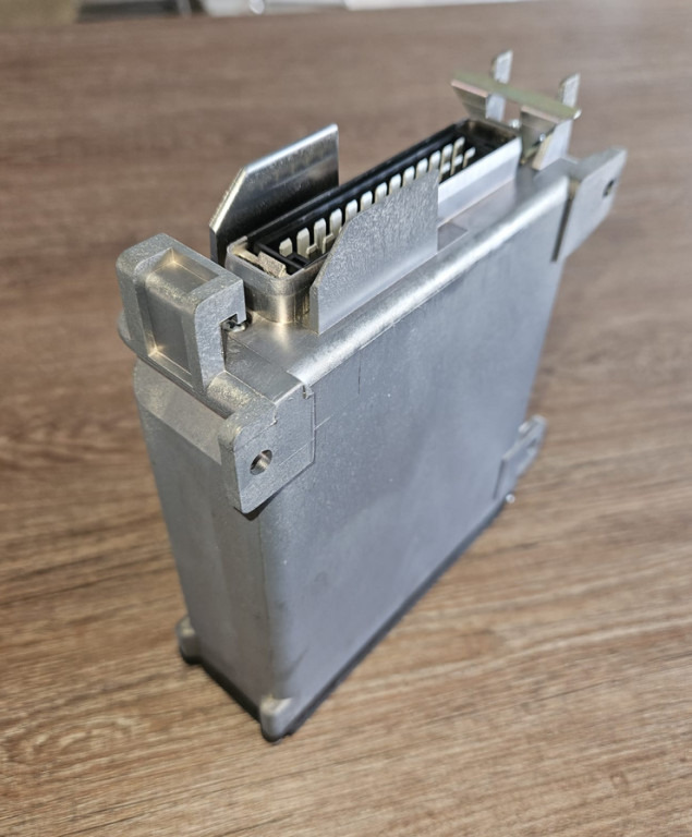 New Holland 6555859 - 3004050 - ECU 适用于 建筑机械:图1 New Holland 6555859 - 3004050 - ECU 适用于 建筑机械:图1