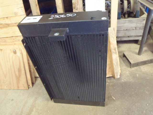 New Holland 6914295 - 油冷却器 适用于 建筑机械:图1 New Holland 6914295 - 油冷却器 适用于 建筑机械:图1