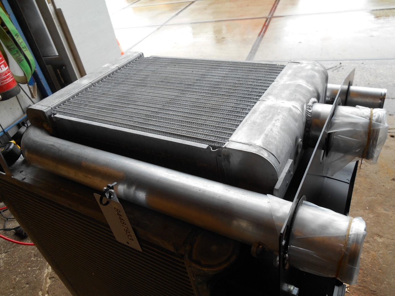 New Holland 84487933 - 87593096 - 冷却系统 适用于 建筑机械:图2 New Holland 84487933 - 87593096 - 冷却系统 适用于 建筑机械:图2