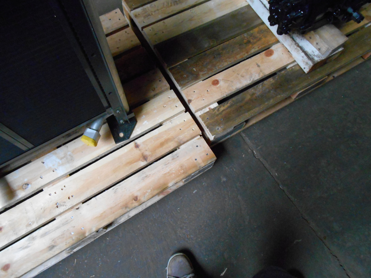 New Holland YY05P00004F1 - SK135SR ED150 SK115SRDZ SK135SRL-1E SK135SRLC - 散热器 适用于 建筑机械:图1 New Holland YY05P00004F1 - SK135SR ED150 SK115SRDZ SK135SRL-1E SK135SRLC - 散热器 适用于 建筑机械:图1