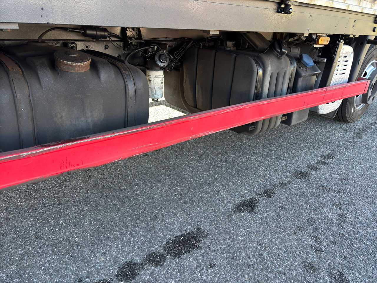 IVECO EuroCargo 160 ML75E16 - 侧帘卡车:图5 IVECO EuroCargo 160 ML75E16 - 侧帘卡车:图5