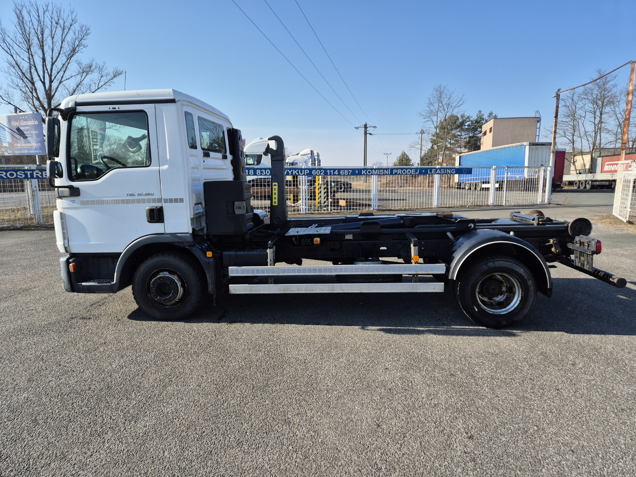 吊钩升降车 用于运输 集装箱 MAN TGL 12.180：图7