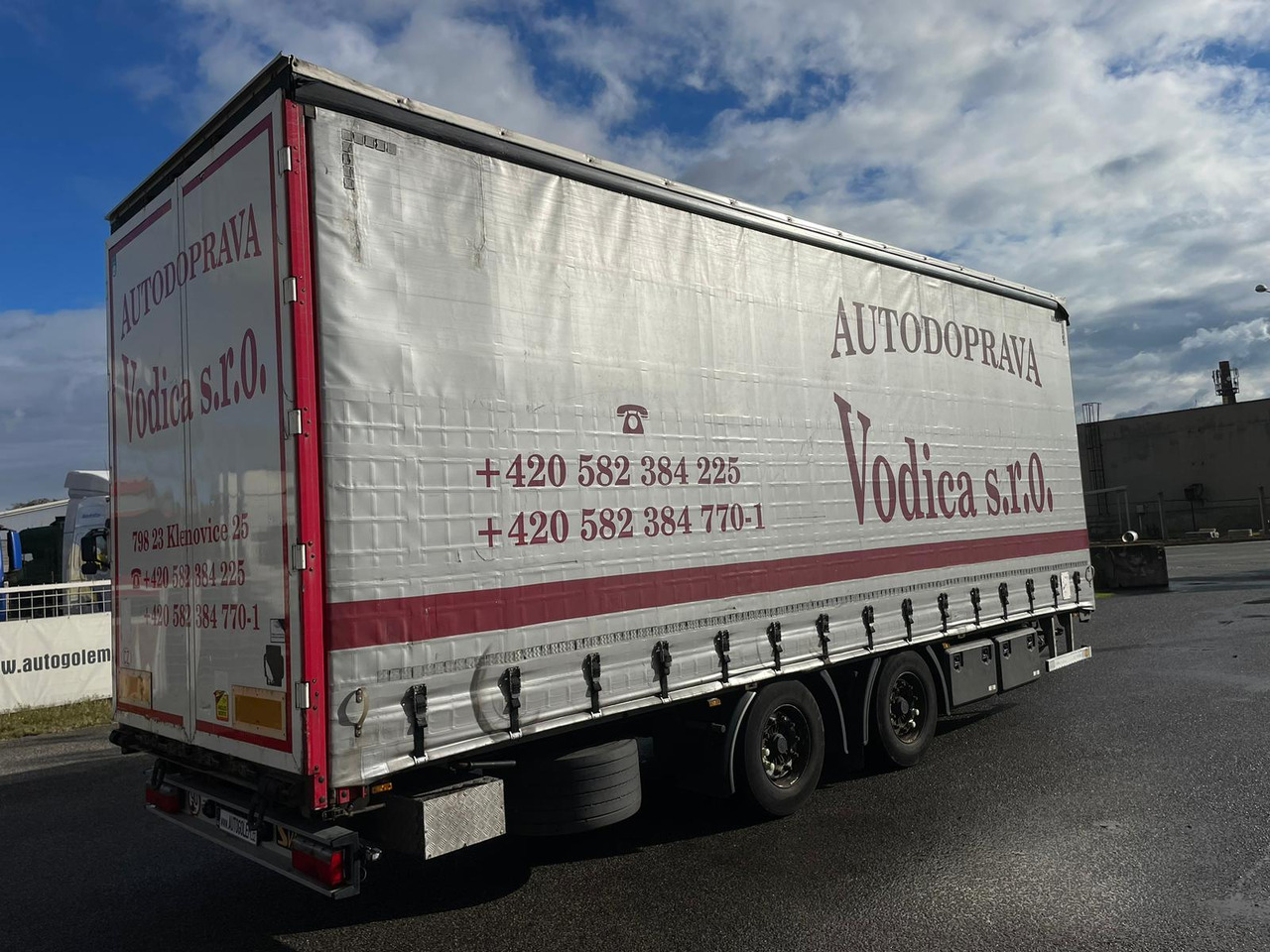 Svan CHT202 - 侧帘拖车:图3 Svan CHT202 - 侧帘拖车:图3