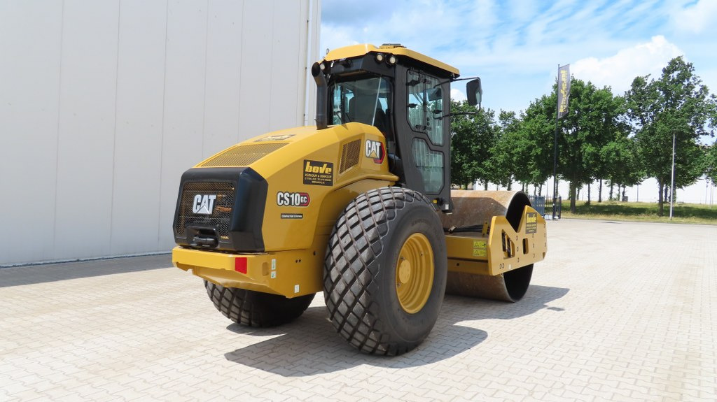 Caterpillar CS10GC - 压实机:图2 Caterpillar CS10GC - 压实机:图2