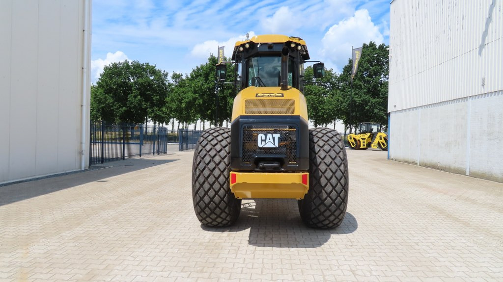 Caterpillar CS10GC - 压实机:图3 Caterpillar CS10GC - 压实机:图3