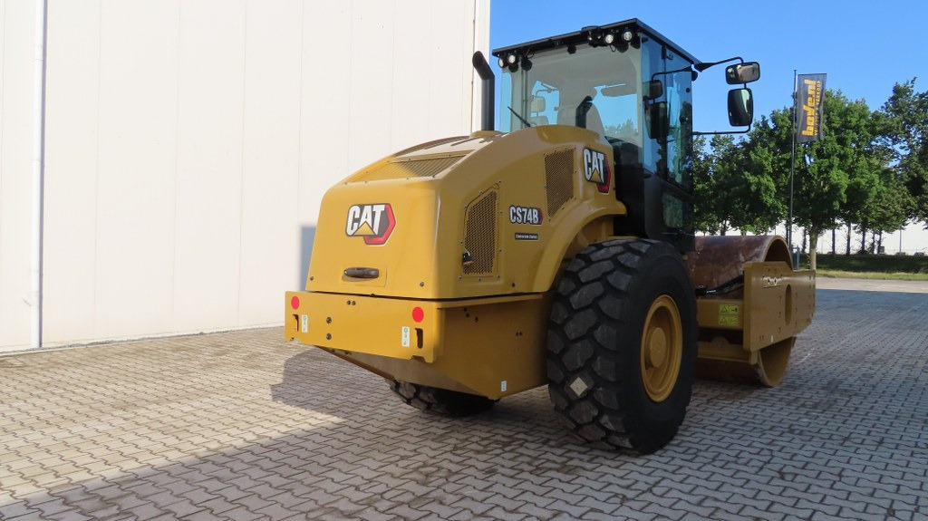 Caterpillar CS74B - 压实机:图2 Caterpillar CS74B - 压实机:图2